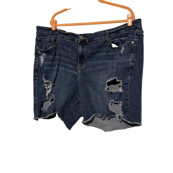 Torrid Denim Distressed Shorts Frayed Mid Rise Mid Vintage Stretch Size 20 - Picture 1 of 8